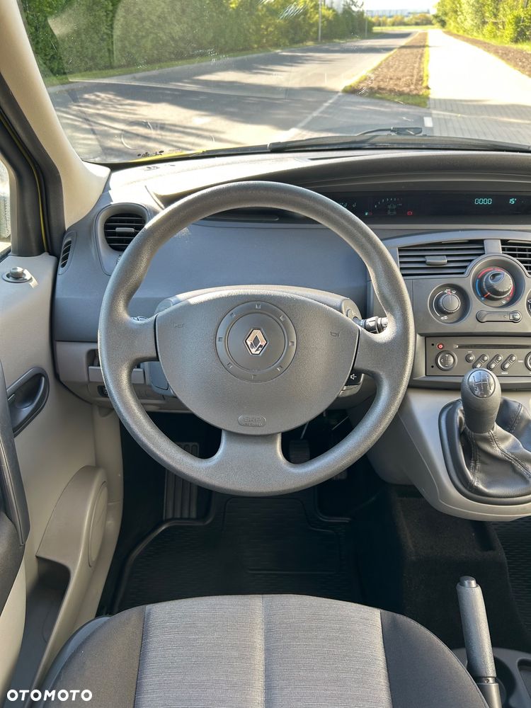 Renault Scenic 1.4 16V Authentique - 17