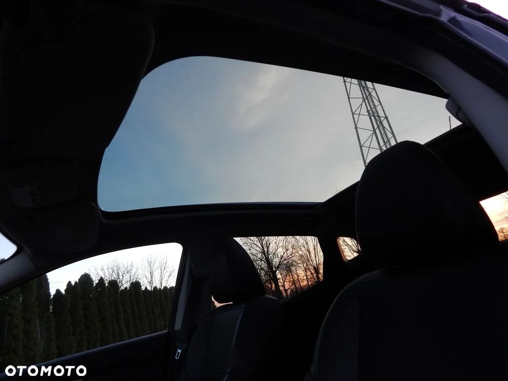 Nissan Qashqai 1.6 DCi Xtronic TEKNA - 4