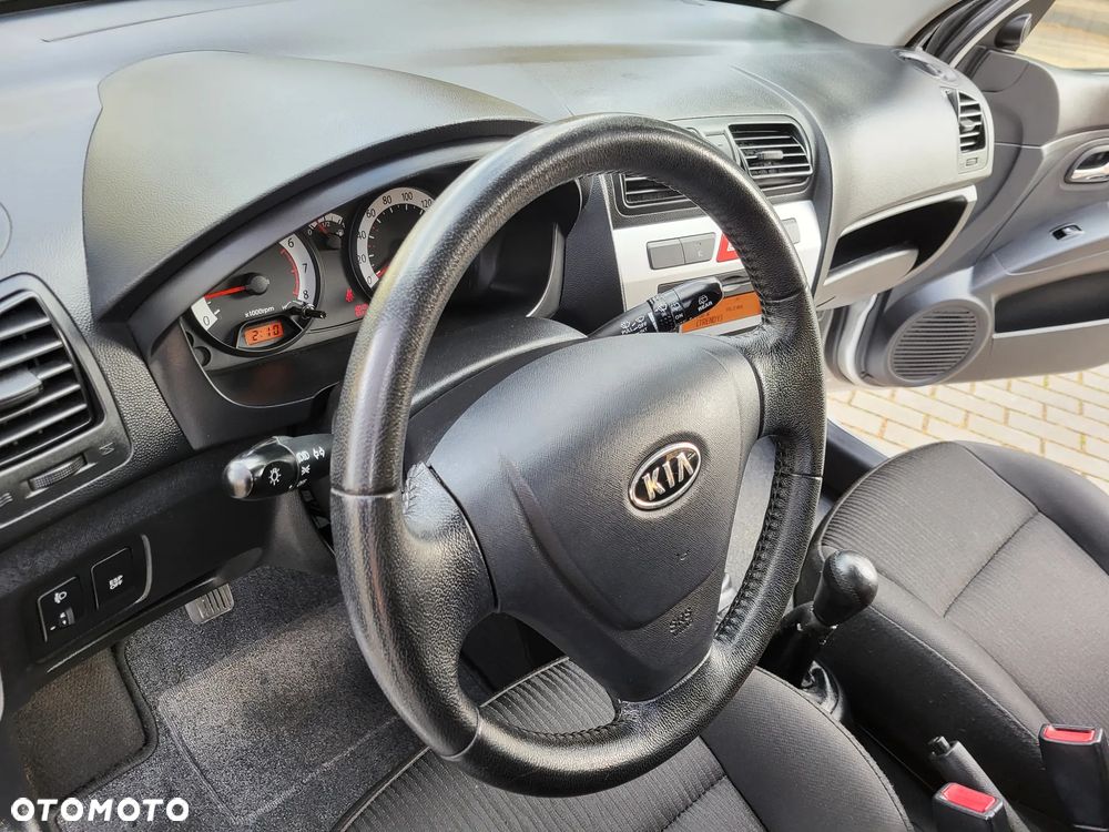 Kia Picanto 1.1 Vision - 22
