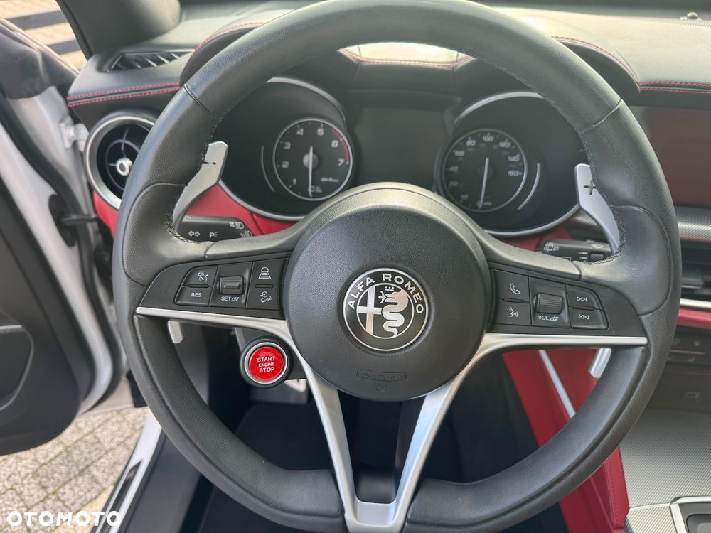 Alfa Romeo Stelvio - 23