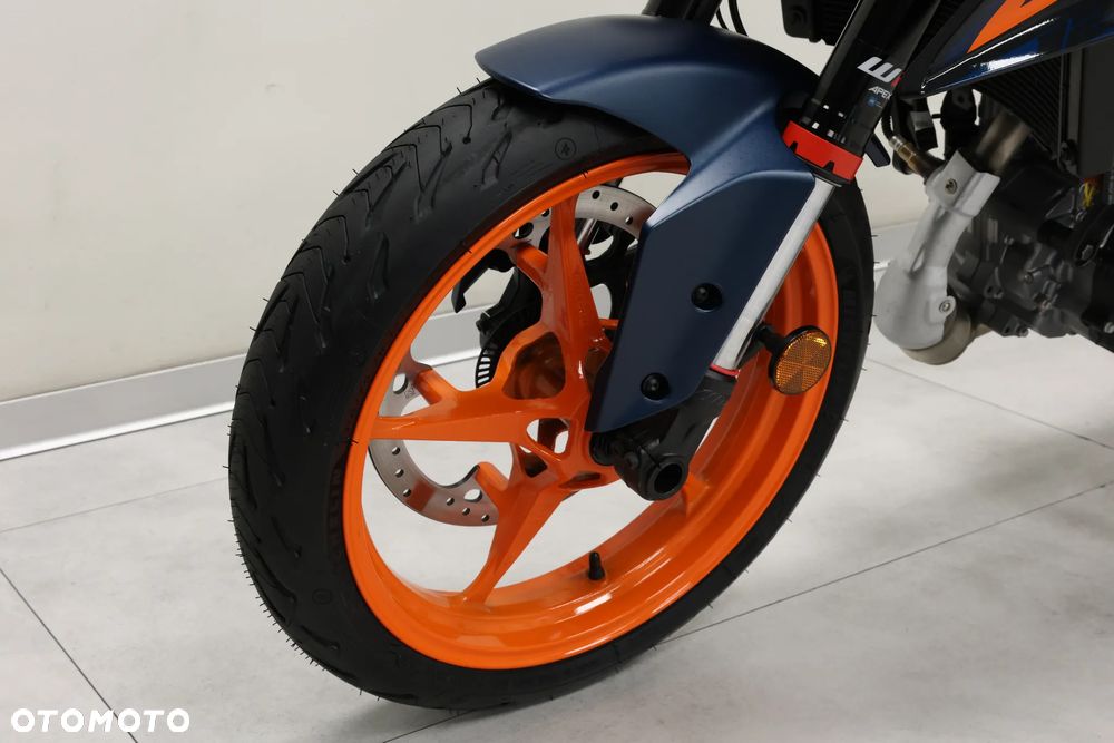 KTM Duke 125 - 32