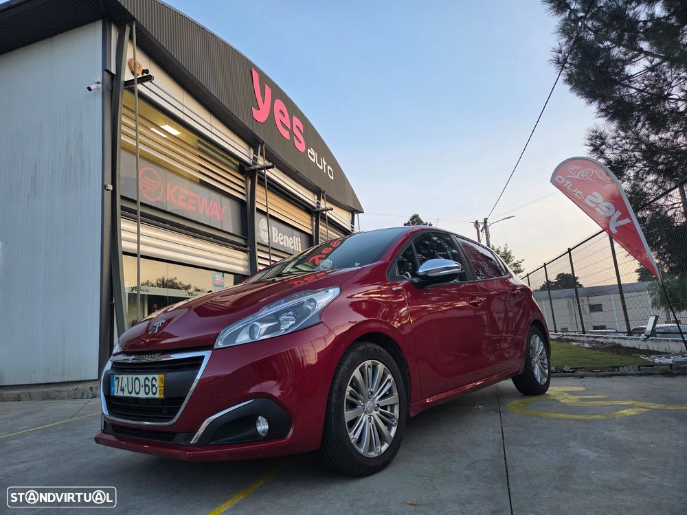 Peugeot 208 1.2 PureTech Style - 1