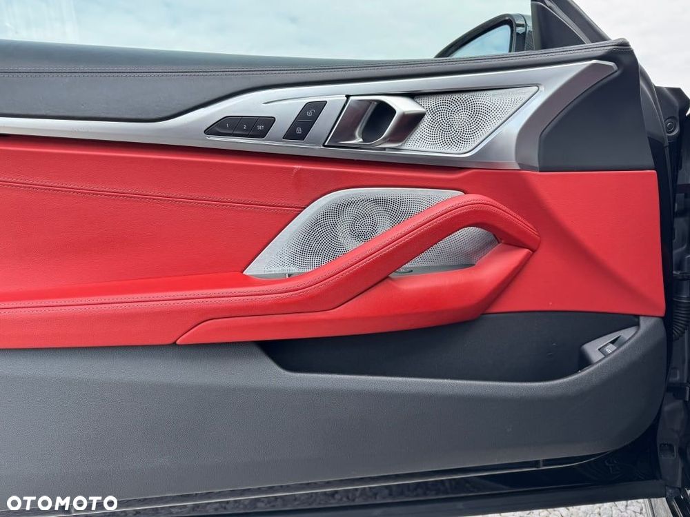 BMW Seria 8 - 23