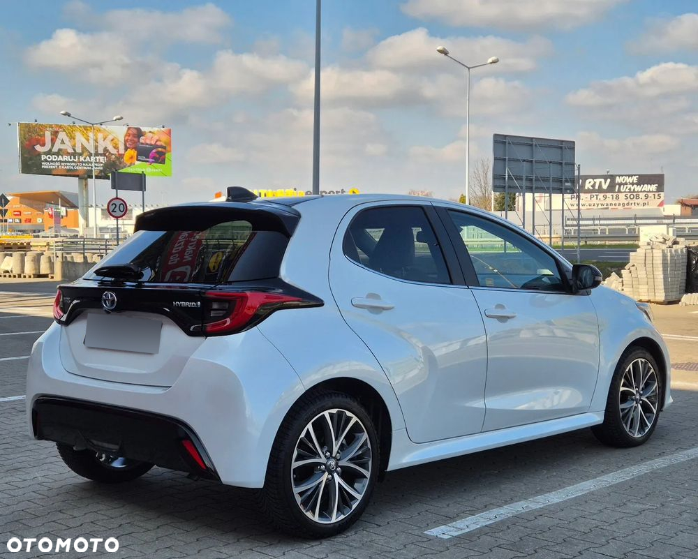 Toyota Yaris Hybrid 1.5 Executive - 3