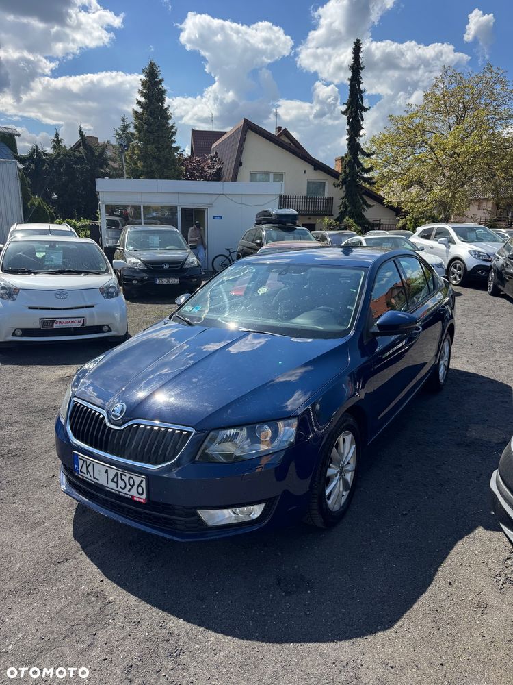 Skoda Octavia 1.6 TDI Elegance DSG - 2