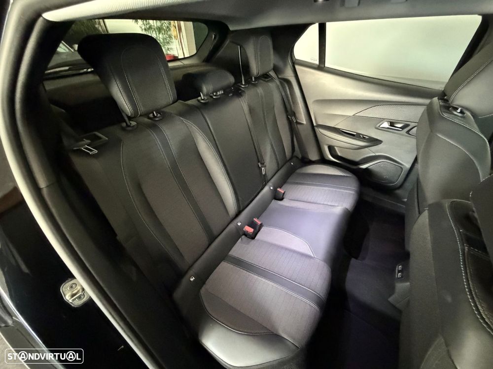 Peugeot 2008 1.5 BlueHDi Active Pack - 27