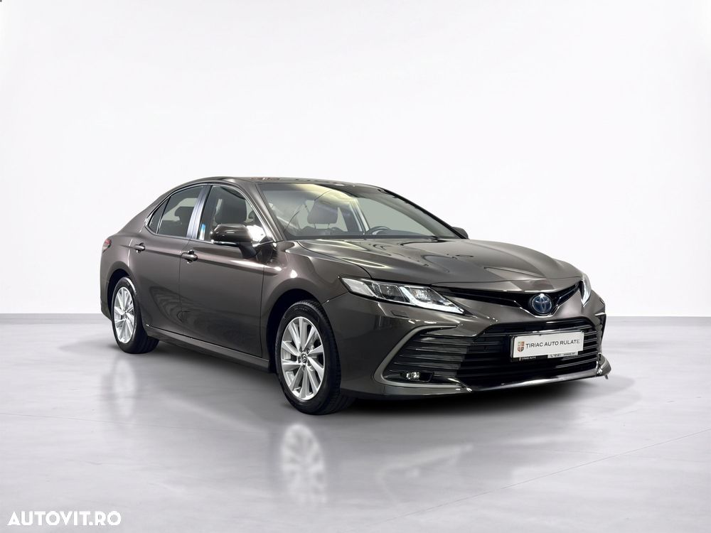 Toyota Camry - 8