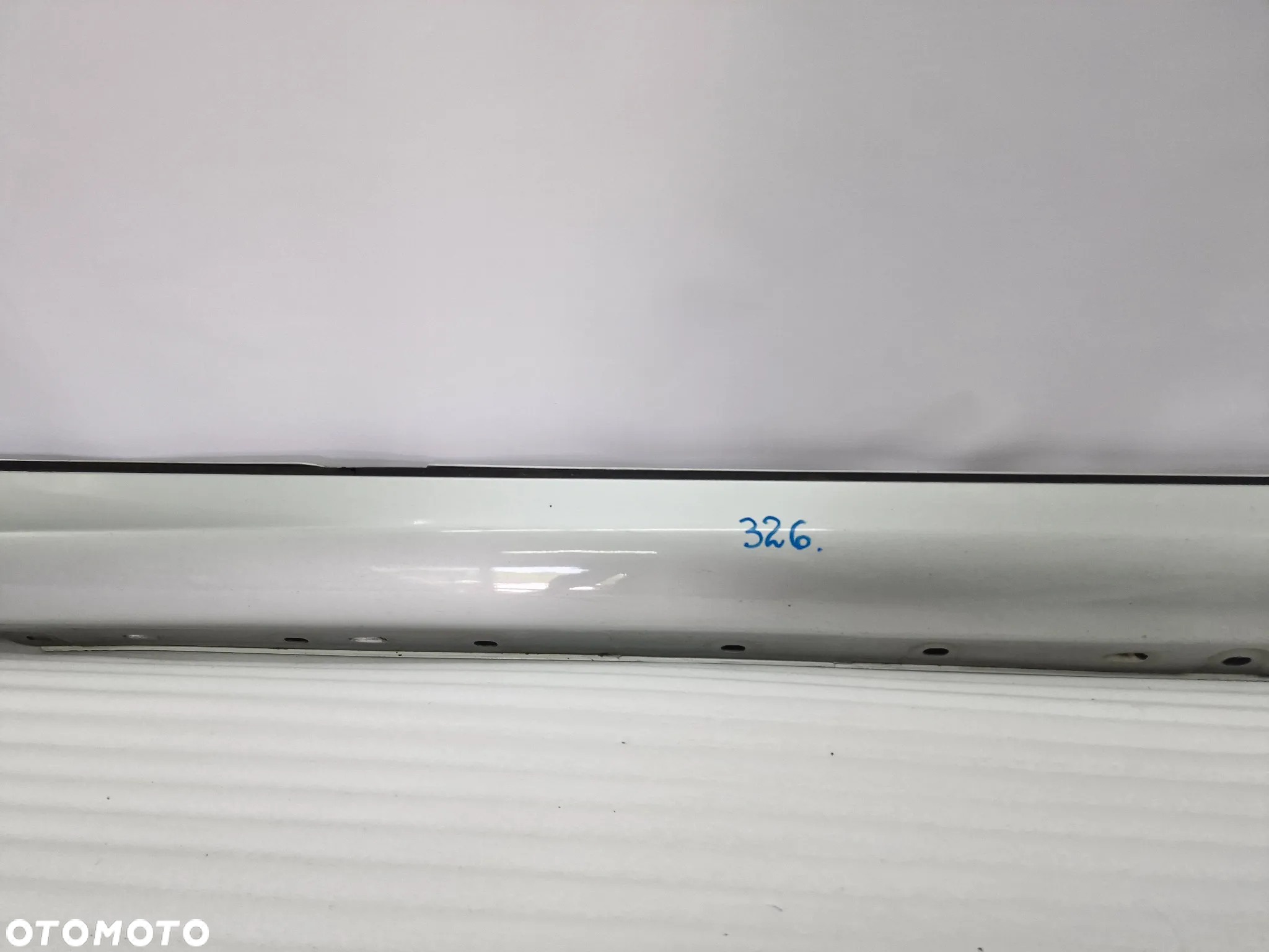 MERCEDES W203 C-KLASSA 98- PRAWA LISTWA PROGOWA / NAKŁADKA PROGU , NR A2036900840 , NR AUKCJI PR326 - 3