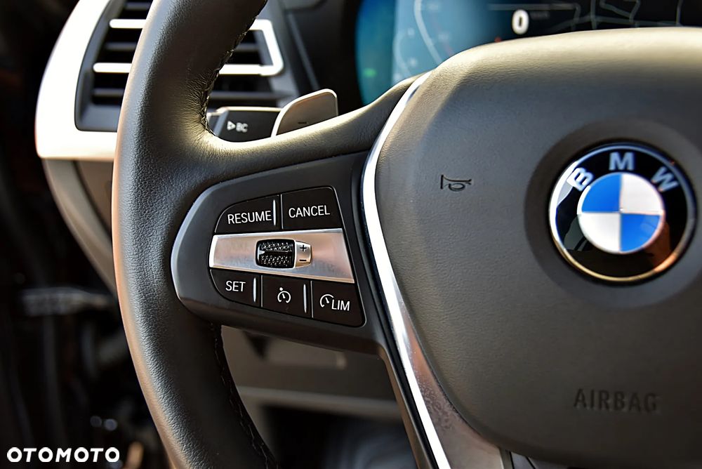 BMW X3 xDrive20i - 37