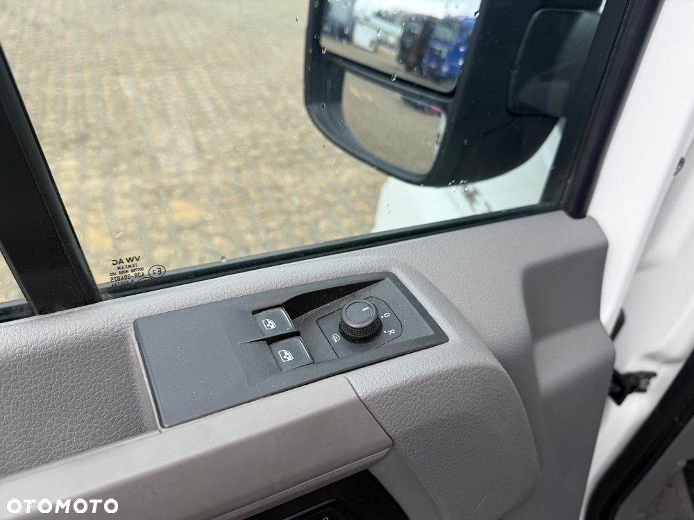 MAN 4X4 / TGE 3.180 DOKA 7-osobowa - 9