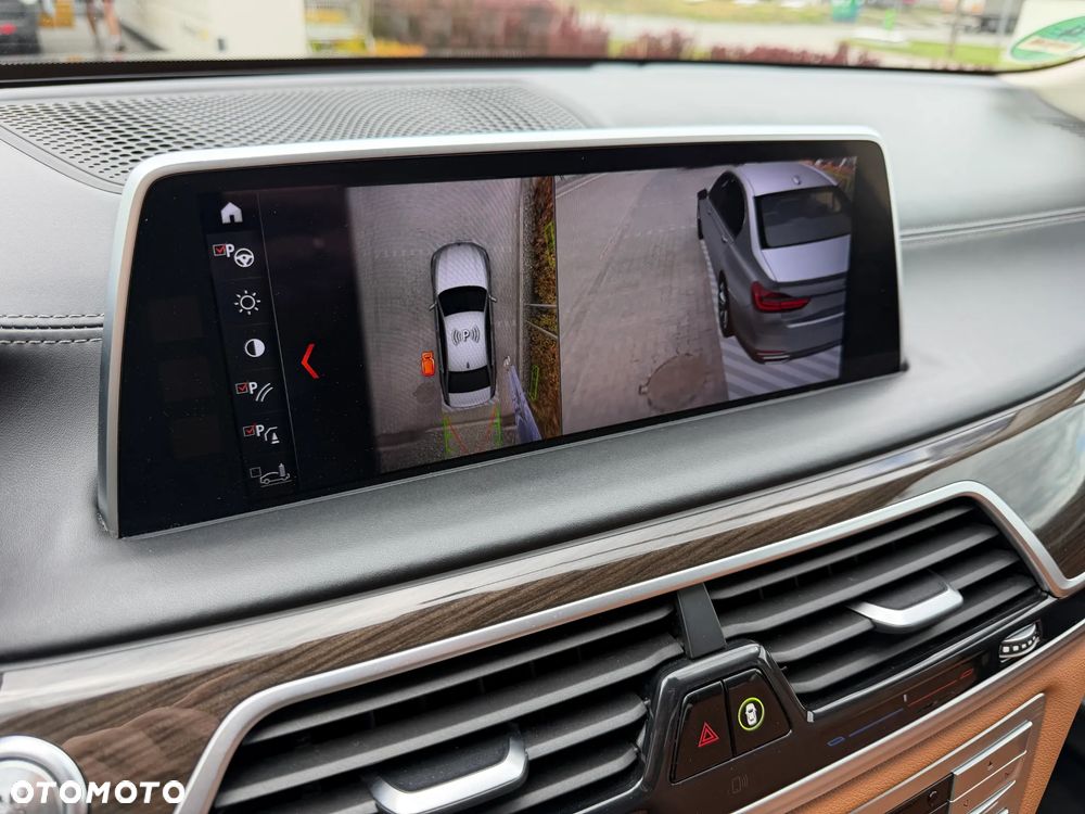 BMW Seria 7 - 41