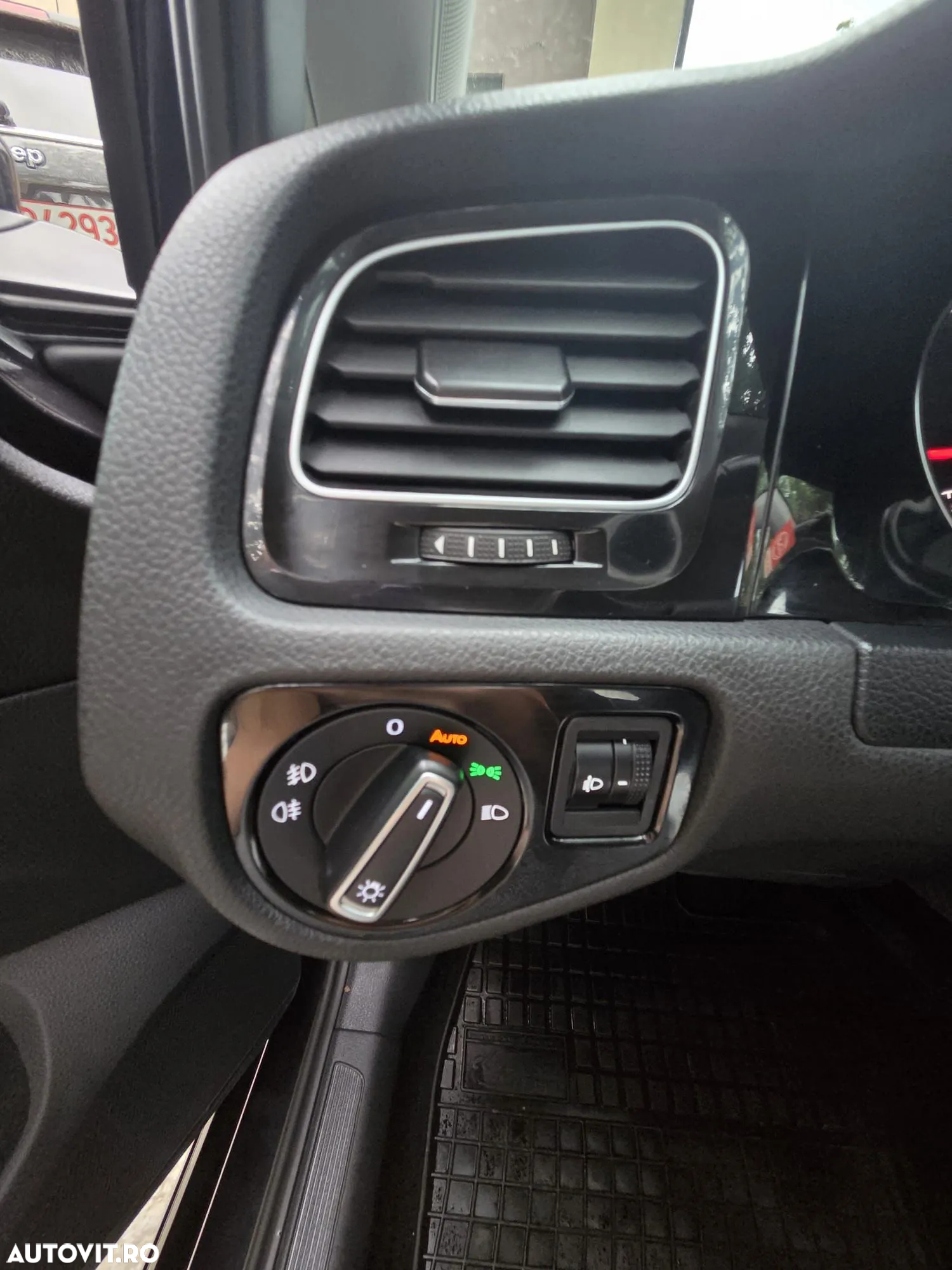 Volkswagen Golf 2.0 BlueTDI DSG Highline - 7