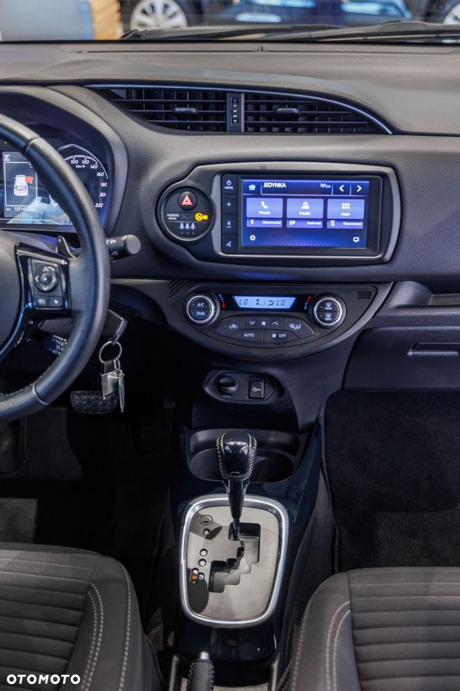 Toyota Yaris - 32