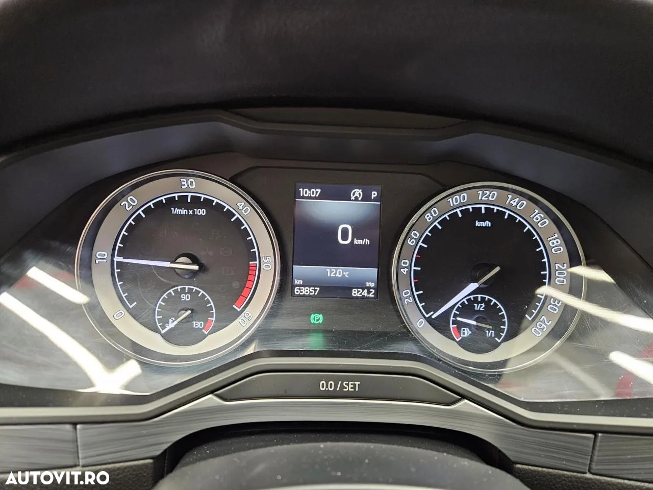 Skoda Superb 2.0 TDI DSG Style - 6