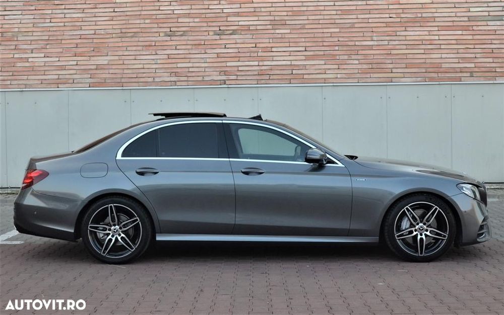 Mercedes-Benz E 220 d 9G-TRONIC AMG Line - 9