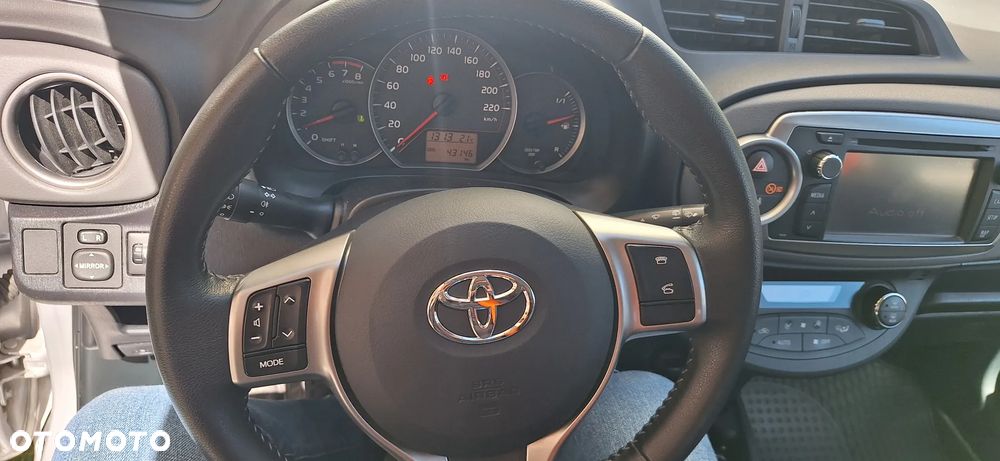 Toyota Yaris 1.33 Luna - 6