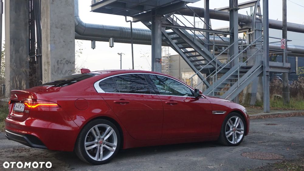 Jaguar XE 2.0 D180 S - 7
