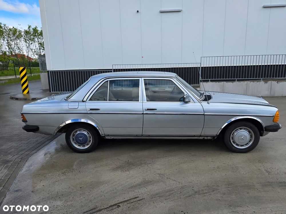 Mercedes-Benz W123 - 3
