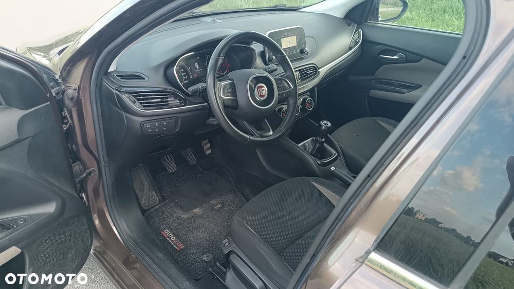 Fiat Tipo 1.6 MultiJet 16v Lounge - 6