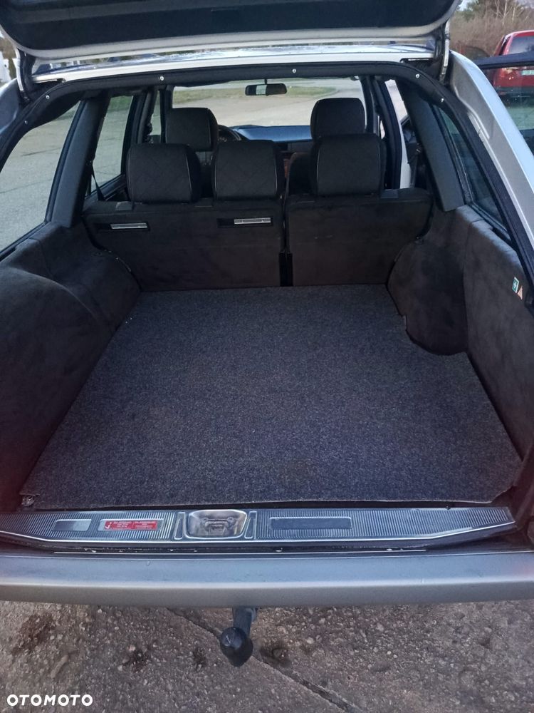 Mercedes-Benz Klasa E - 12