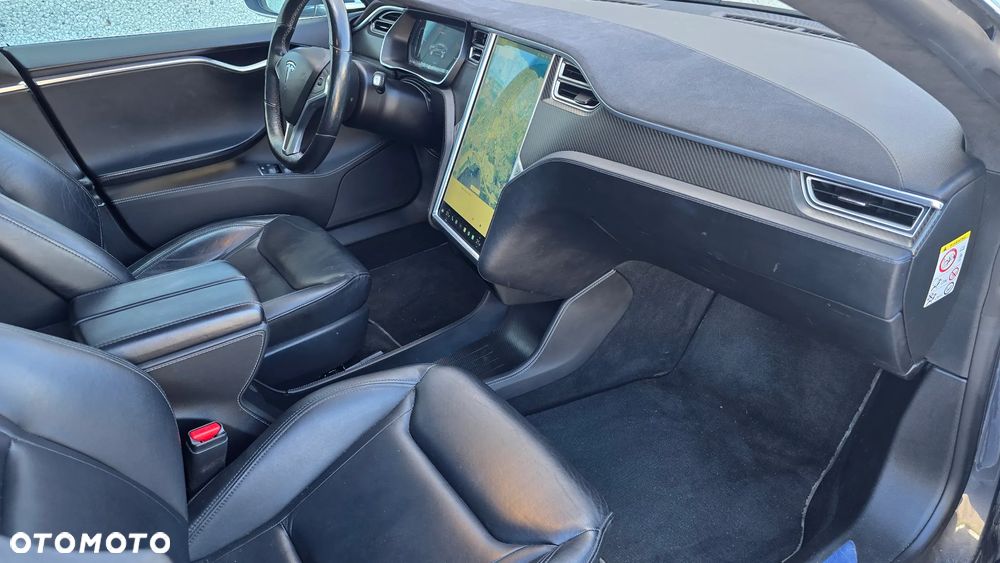 Tesla Model S D Performance - 17