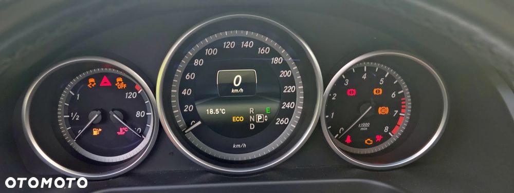Mercedes-Benz Klasa E 200 7G-TRONIC Elegance - 12