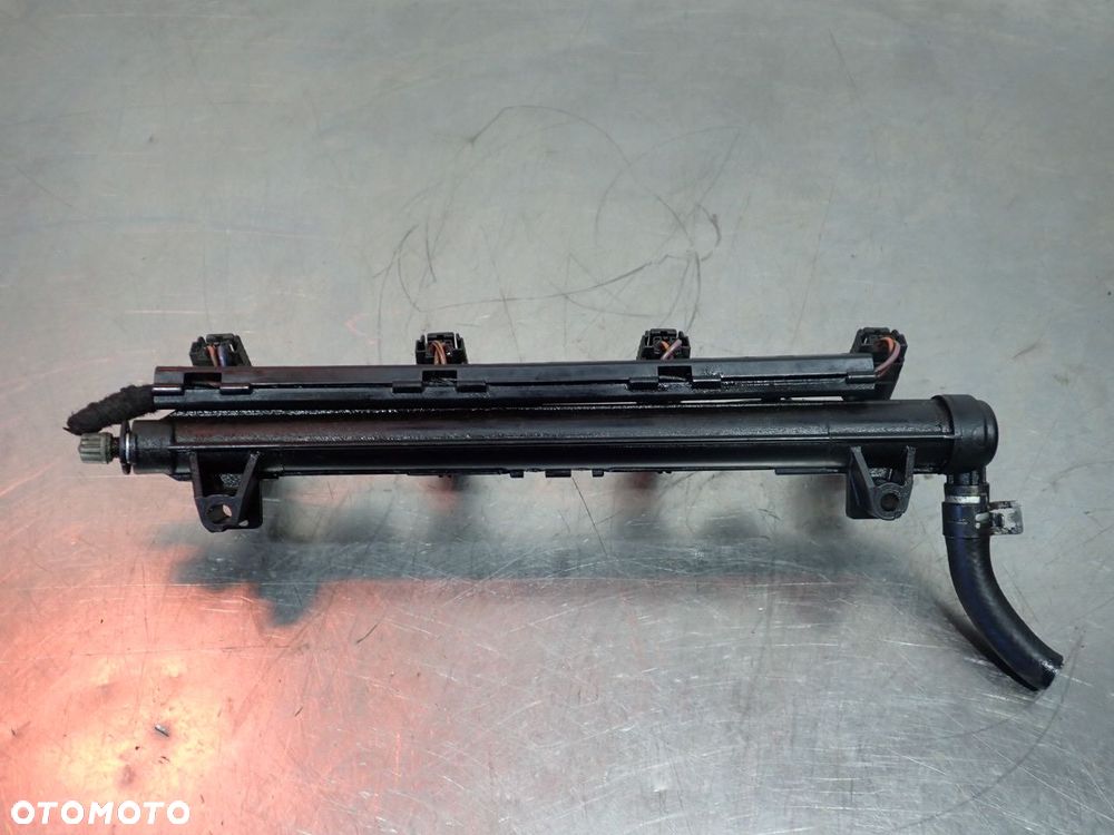 LISTWA WTRYSKOWA SEAT IBIZA IV  03C906031 - 2