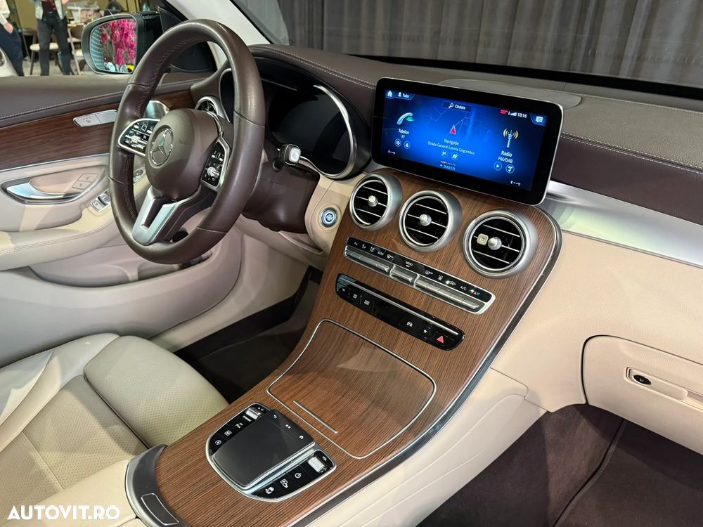 Mercedes-Benz GLC 200 4MATIC 9G-TRONIC AMG Line - 28