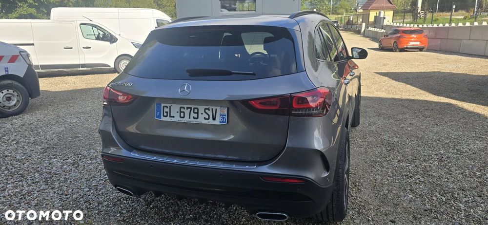 Mercedes-Benz GLA 200 Business Edition - 10