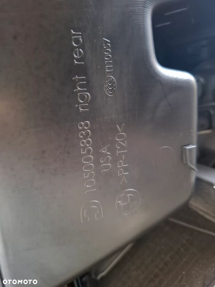 Boczek prawy tył tylny BMW X3 F25 nr 105005838 - 4