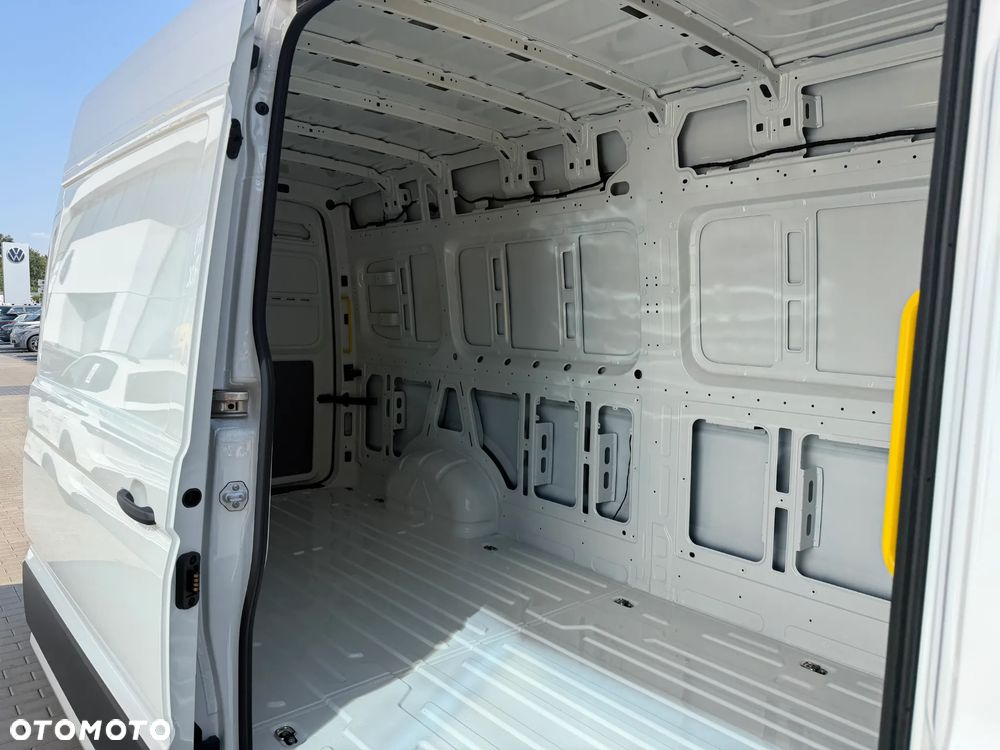Volkswagen Crafter - 14