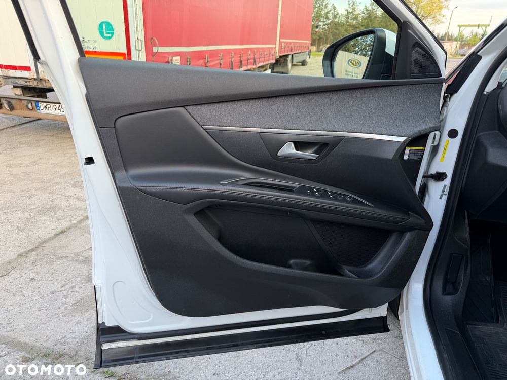 Peugeot 5008 THP 165 EAT6 Stop & Start Allure - 16