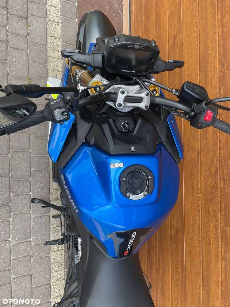 Suzuki GSX 1000 - 15