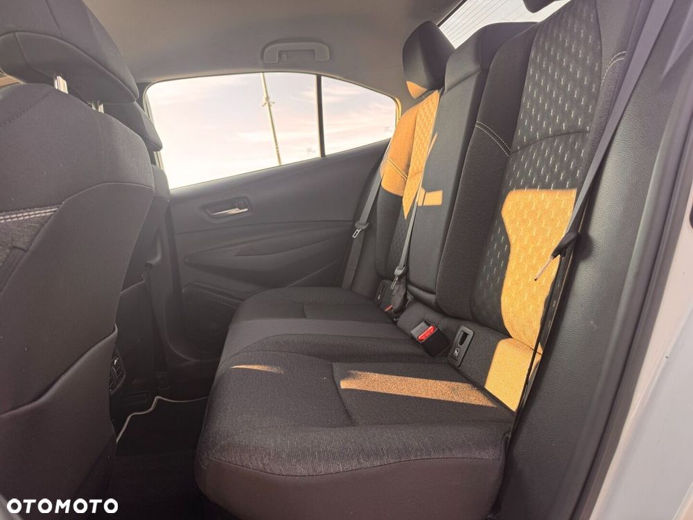 Toyota Corolla 1.8 Hybrid Comfort - 11