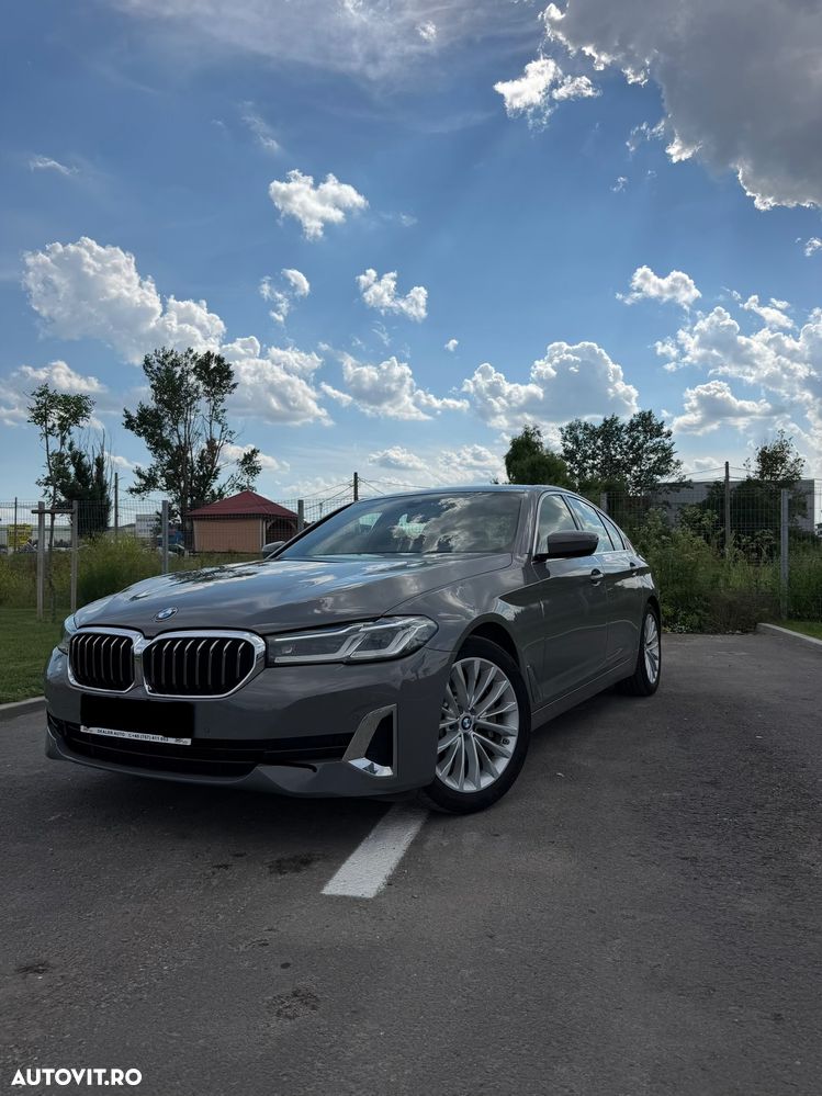 BMW Seria 5 530i Aut. Luxury Line - 2