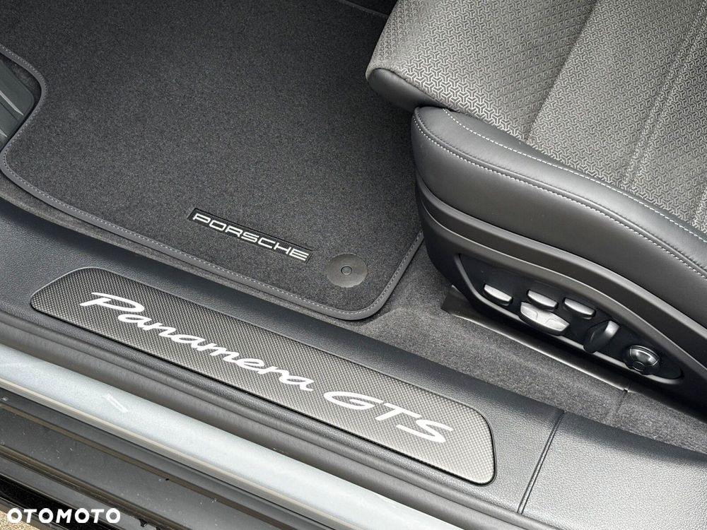 Porsche Panamera - 22