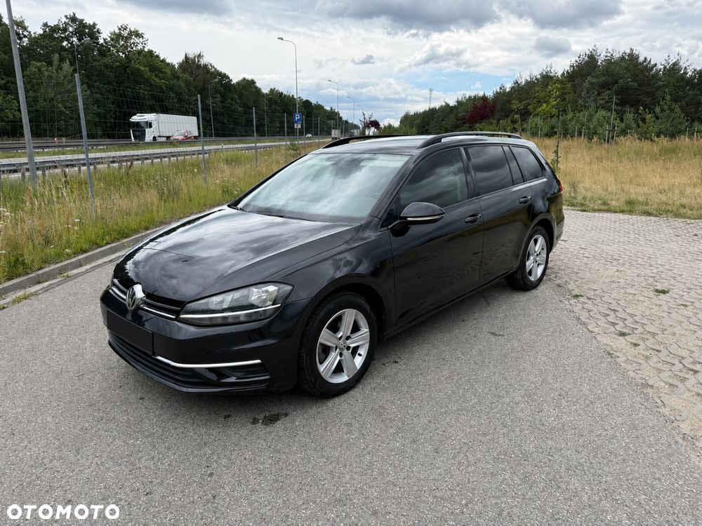 Volkswagen Golf - 2