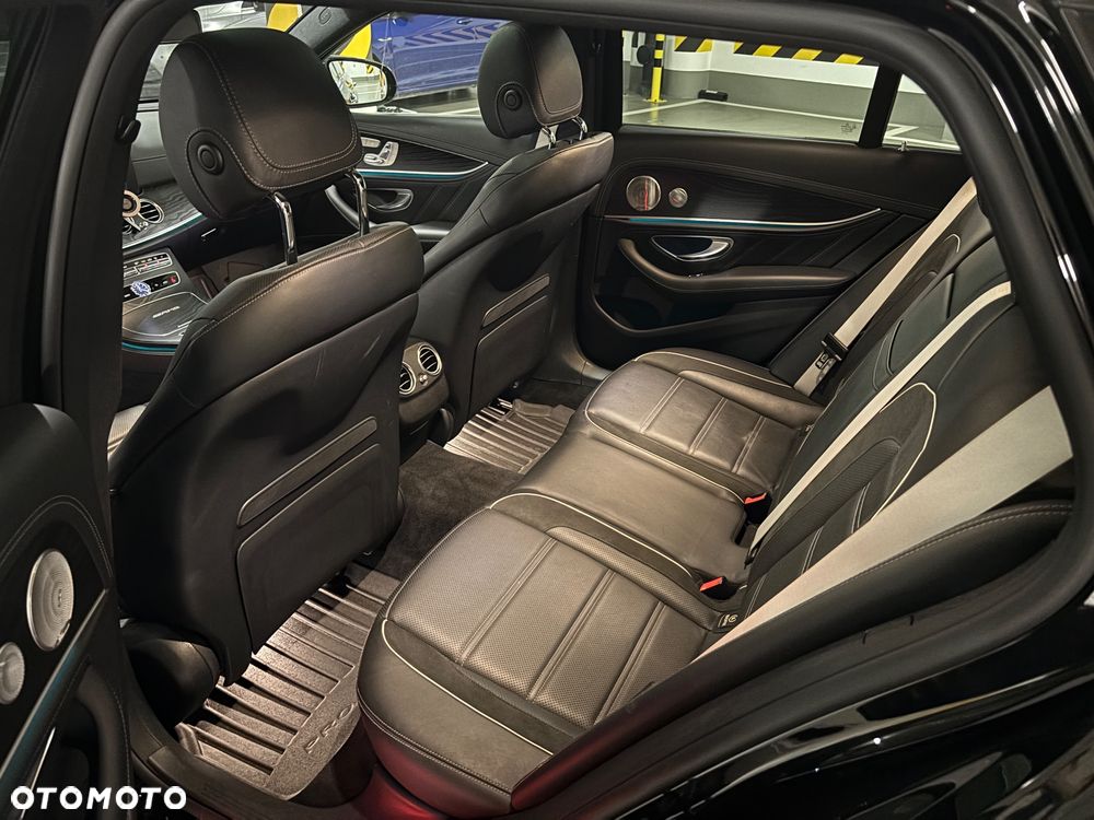 Mercedes-Benz Klasa E AMG 63 S 4Matic+ T AMG Speedshift MCT-9G - 35