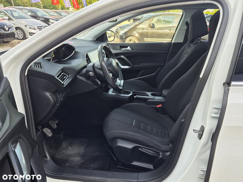 Peugeot 308 1.6 e-HDi Active S&S - 27
