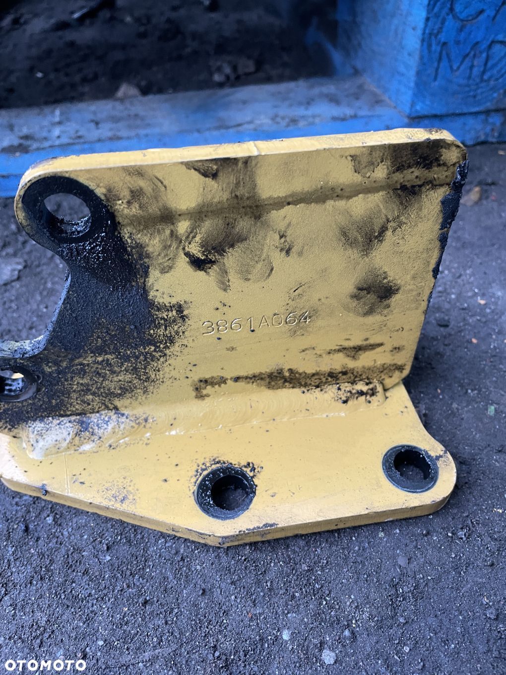 Caterpillar Cat Perkins 1106D C6.6 - wspornik - 1