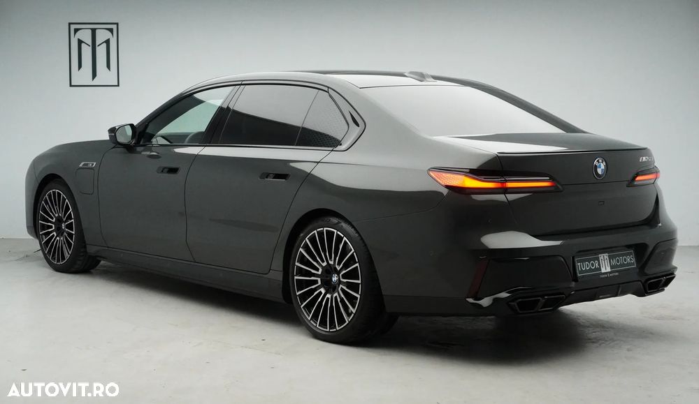 BMW M7 - 4