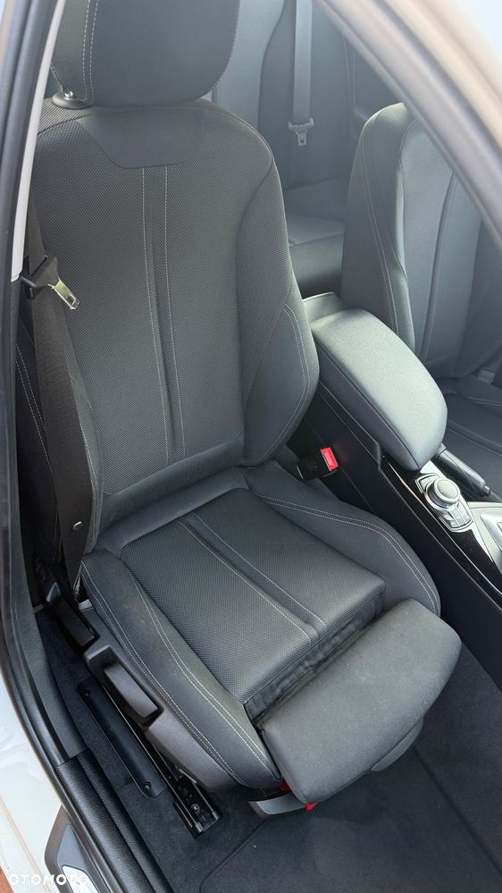 BMW Seria 1 118i Sport Line - 18