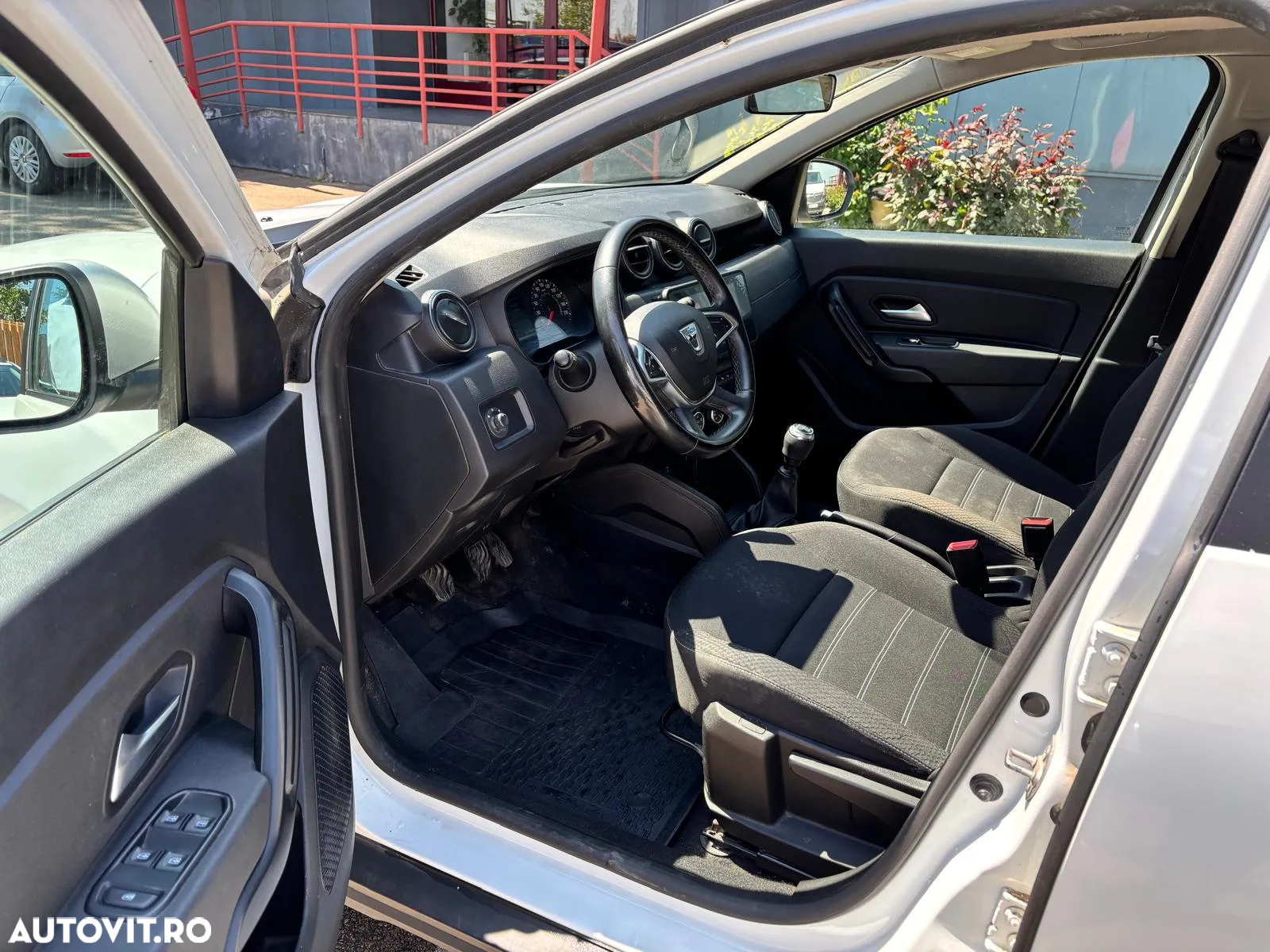 Dacia Duster 1.5 Blue dCi 4WD Comfort - 8