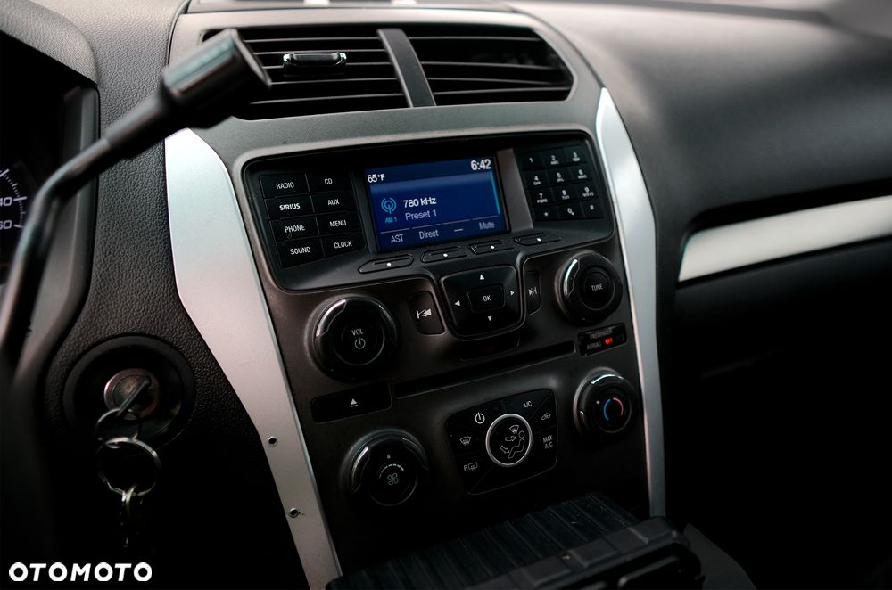 Ford Explorer 4.6 - 26