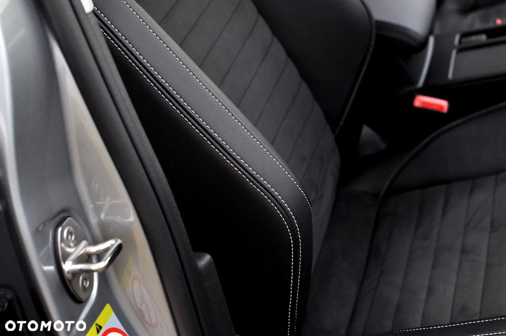 Volkswagen Passat 2.0 TDI EVO Elegance DSG - 23