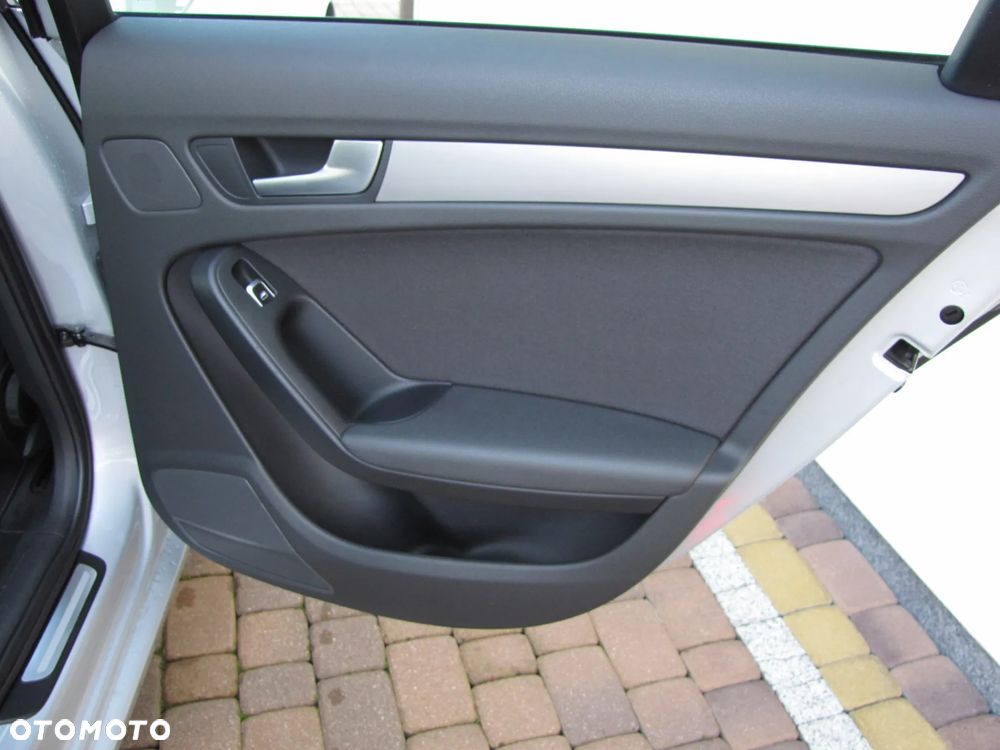 Audi A4 Avant 2.0 TDI - 32