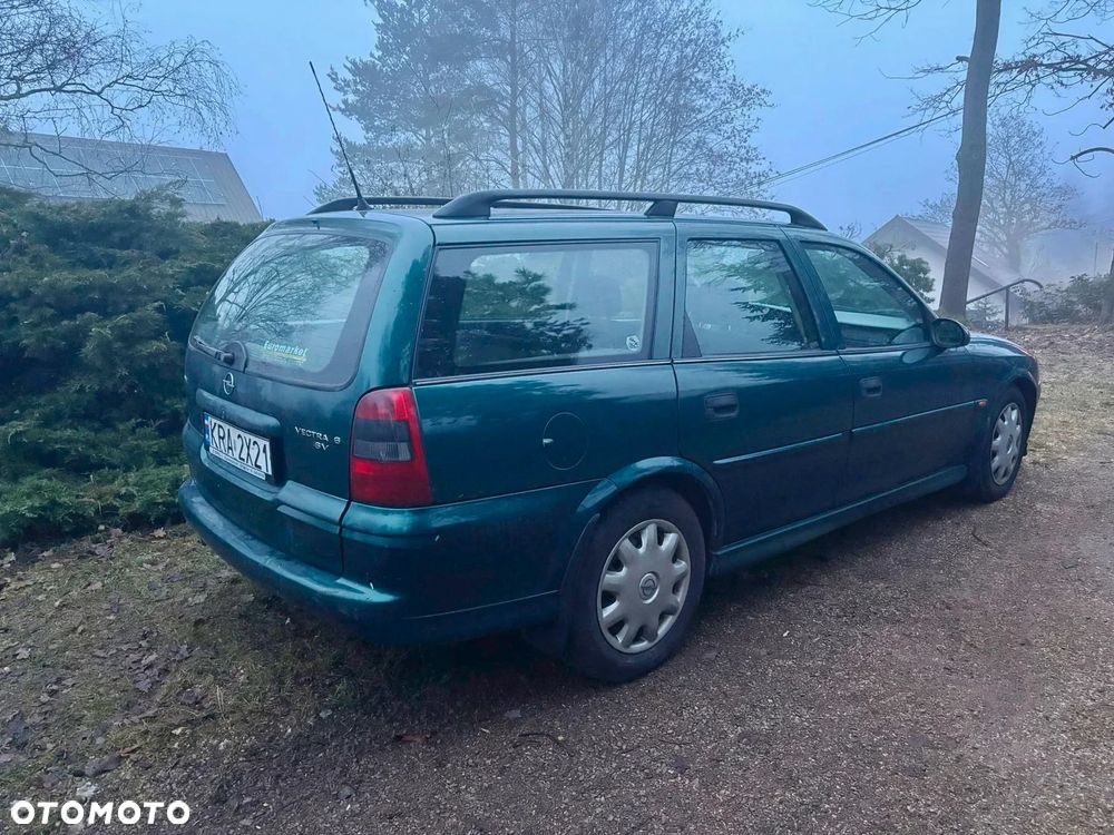Opel Vectra 1.6 Base - 2