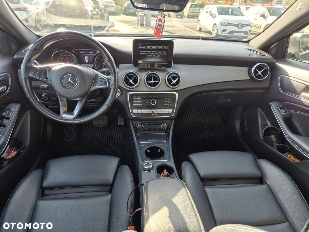 Mercedes-Benz GLA 250 4-Matic - 10