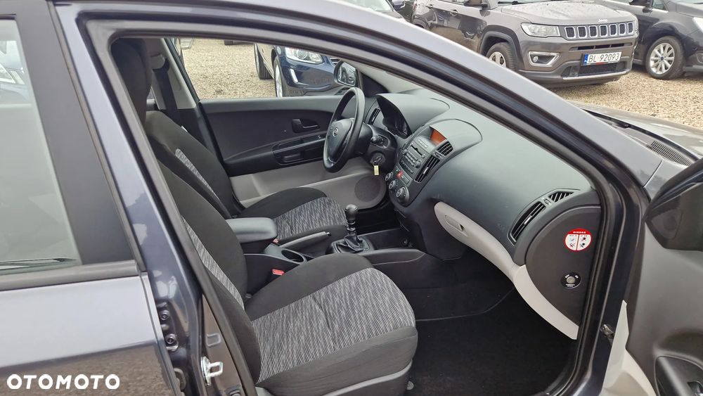 Kia Ceed 1.4 CVVT LX - 9