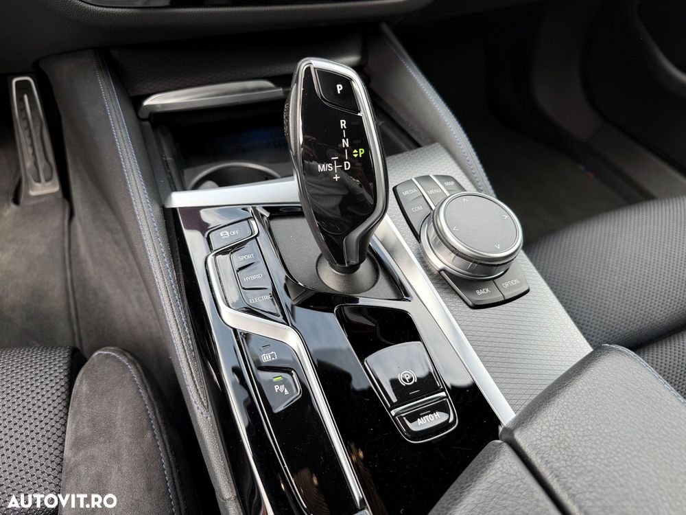 BMW Seria 5 530e Aut. - 8